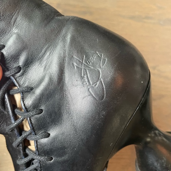 Black leather John Fluevog Sugar corset boots designer size 7 very good used - Picture 5 of 10